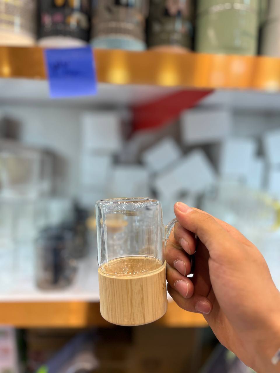 لیوان پیرکس زیر بامبو